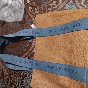 VICTORIA SECRET STRAW TOTE BAG